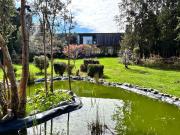 EN VENTA ESPECTACULAR Y AMPLIA CASA EN PUERTO VARAS A...