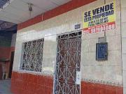 En Venta está Casa bien ubicada a unos pasos de la Plaza...