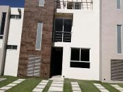EN VENTA Excelente Casa con Arquitectura Moderna,...
