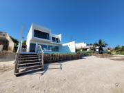 En venta frente al mar, 3 habitaciones se vende amueblada