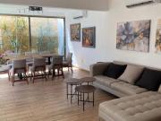 EN VENTA HERMOSA CASA AMUEBLADA EN PRIVADA, UBICADA...
