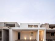 EN VENTA HERMOSA CASA CON ACABADOS DE LUJO EN...