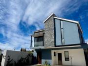 En venta hermosa casa con amplio jardín Fracc. Villa...