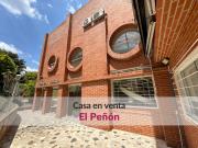 En venta hermosa casa de lujo con piscina en El Peñon