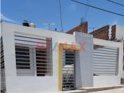 En Venta Hermosa Casa De Un Piso Frente A Parque En...