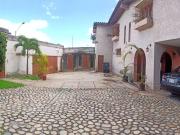 EN VENTA HERMOSA CASA EN COLINAS DE SANTA MÓNICA. CARACAS