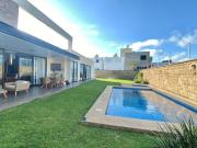 EN VENTA HERMOSA RESIDENCIA