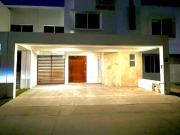 EN VENTA HERMOSA RESIDENCIA EN SAN TELMO NORTE