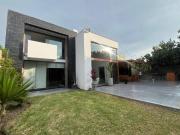 En venta hermosa y acogedora casa con amplias...