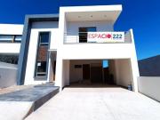 EN VENTA HERMOSA Y GRANDE CASA EN FRACC. BOSQUES DEL...