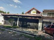 EN VENTA LA BUITRERA CAMPESTRE CASA CON 2 APARTAMENTOS...