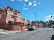 EN VENTA LINDA CASA 180 m2 UBICADA EN CONJUNTO...