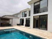 EN VENTA LINDA CASA EN ISLA MOCOLI