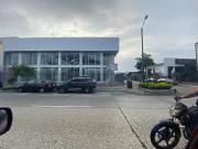 EN VENTA local comercial en Av de las Américas