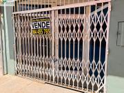 EN VENTA LOCAL ESQUINERO EN LA PLAZA 1 DE MAYO DE VINARÒS!