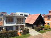 En venta lote con una casa y cabaña en Chia, Cundinamarca