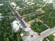 En venta Lotes residenciales en Cholul en Privada con...