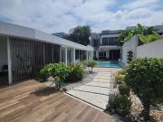 En venta lujosa casa con vista al lago – Urbanizacion La...