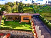 En Venta Lujosa Casa en Sayausi