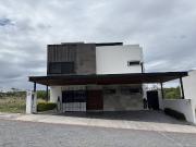 En VENTA lujosa casa Pedregal de Vista Hermosa