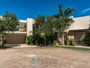 EN VENTA LUJOSA RESIDENCIA EN PRIVADA TUMIN EN YUCATAN...