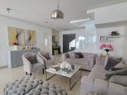 En venta lujosa y moderna casa en Bouganville, via a...