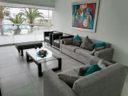 EN VENTA LUJOSO DPTO. DE PLAYA EN PTA. HERMOSA FRENTE...