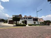 EN VENTA MAGNÍFICA CASA EN FRACCIONAMIENTO CERRADO...