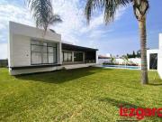 En venta moderna casa nueva en Lomas de Cocoyoc