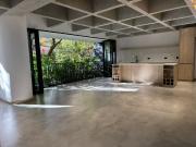 EN VENTA MODERNO Y AMPLIO APARTAMENTO EN LAURELES
