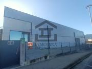EN VENTA NAVE ACONDICIONADA DE MÁS DE 1.700M2 CON FINCA...