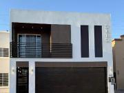 EN VENTA O RENTA, FRACC. BOSQUES DEL SOL