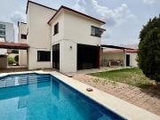 En venta o renta residencia en el Retiro