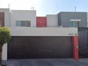 EN VENTA PRECIOSA CASA COLIMA