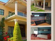 EN VENTA PRECIOSA CASA MODERNA