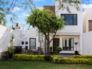 En Venta | Puerta de Hierro | Con terreno excedente