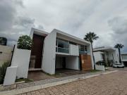 EN VENTA RESIDENCIA MUY AMPLIA EN ZONA DE MORILLOTLA, PUEBLA