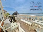 En venta – Situada en las colinas de Roses, en la...