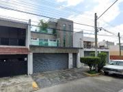 En Venta Sofisticada Casa En Adjudicación Santa Teresa...