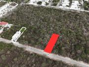 En Venta, Terreno de 700 m2 de 14x50 en Cholul, Yucatán