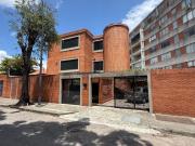 En Venta TH La Castellana calle privada