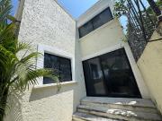 EN VENTA VILLA DE 3 NIVELES EN ACAPULCO TRADICIONAL...