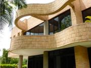 En venta/alquiler 3 casas, c/u 700m2 7h/7b/3p El Peñon 3081