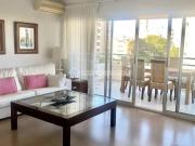 Encantador apartamento con vistas al mar en la playa de...