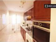 Encantador Bonita habitación con calefacción en piso de...