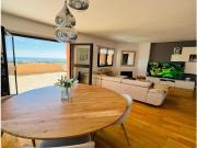 ENCANTADOR CHALET CON VISTAS AL MAR EN BENALMADENA