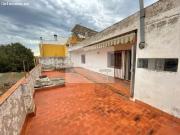 Encantador dúplex en venta a actualizar en el centro de...