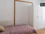 Barato Habitación amueblada en apartamento de 7...