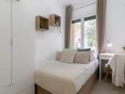 ¡Oferta! Habitación en 254 Carrer de Padilla