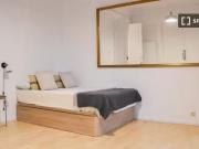 ¡En alquiler! Se alquila habitación en La Dreta de...